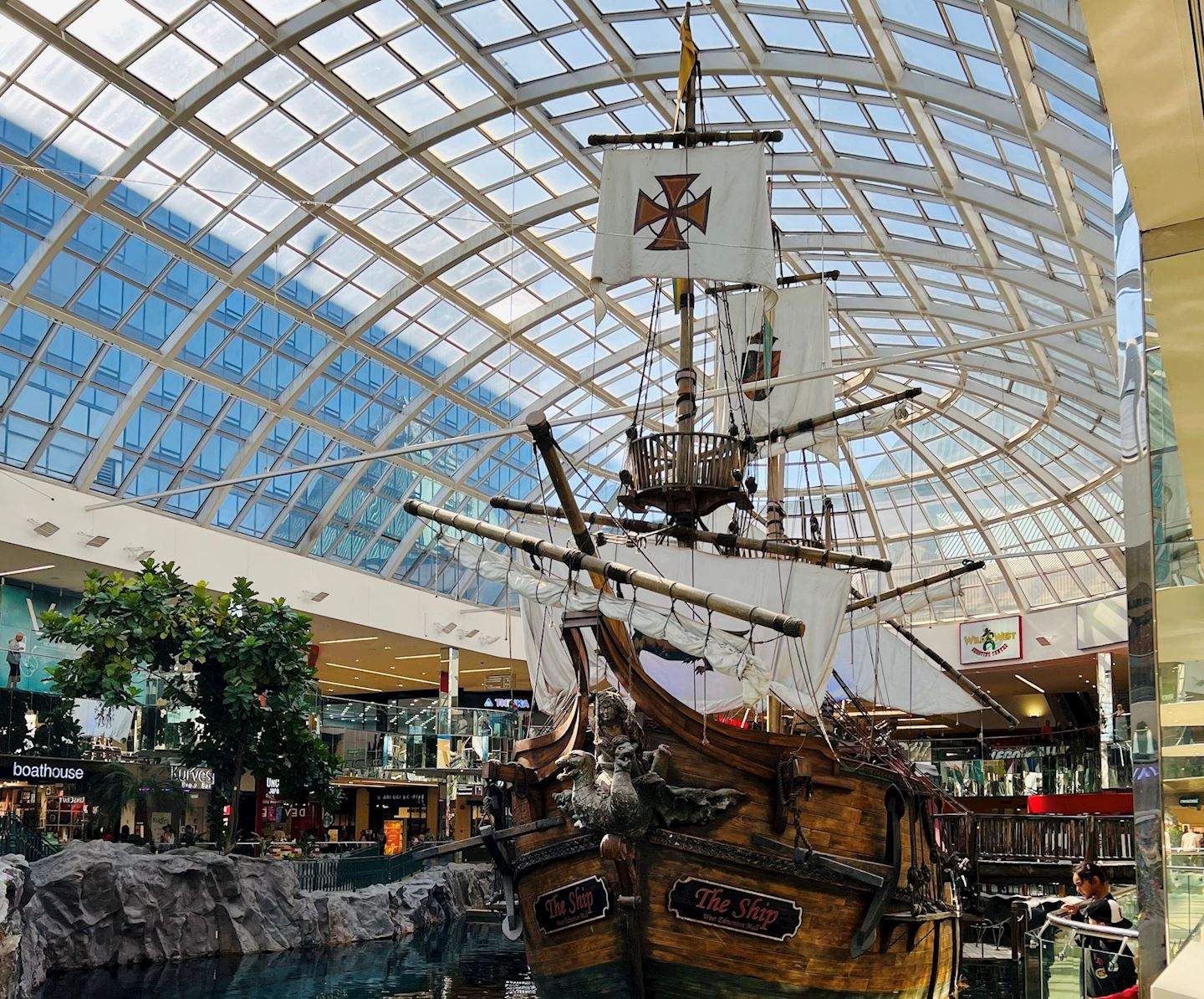 BougeBouge West Edmonton Mall